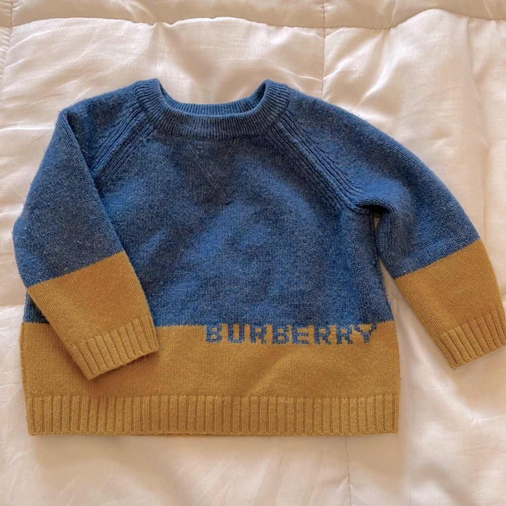 100% Cashmere Burberry sweater